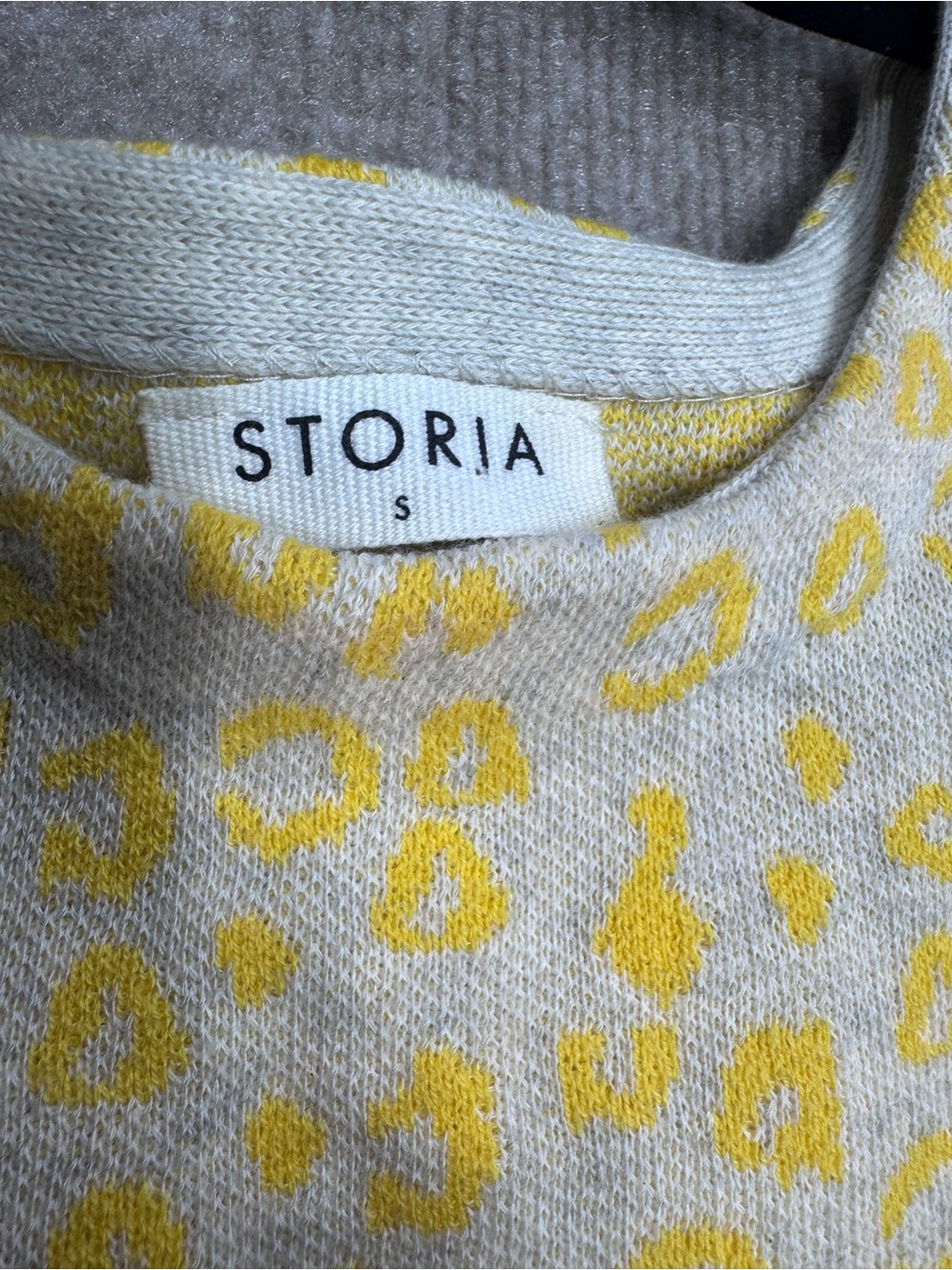 Storia Yellow Animal Print Cropped Textured Tank Size Small - Picture 4 of 7